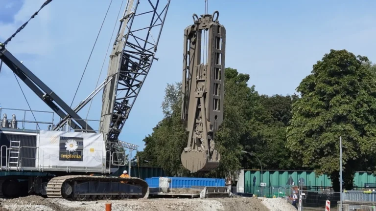 Baustelle für den Fernwärmetunnel am Jagdweg